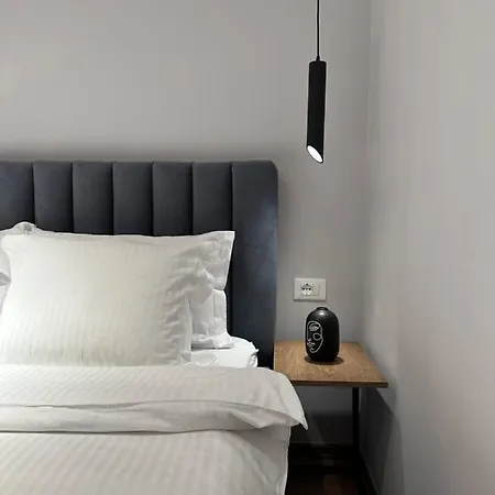 4seasonsgea , In Heart Of Apartment